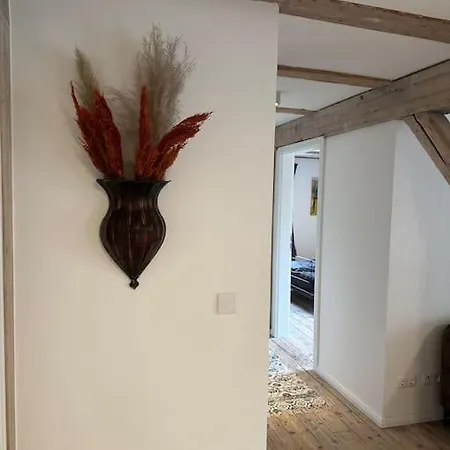 Maurine Im Alten Speicher