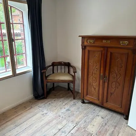 Maurine Im Alten Speicher Schönberg